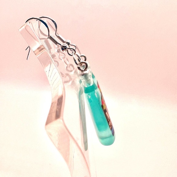 MD 20/20 Bottle Earrings - Alcohol Earrings - New Years Eve Party Earrings - Picture 4 of 10